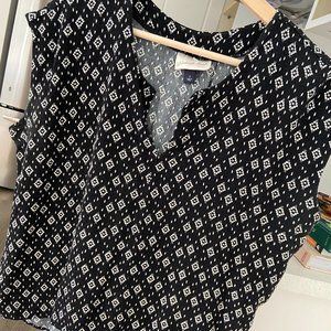 UNIVERSAL THREAD Top